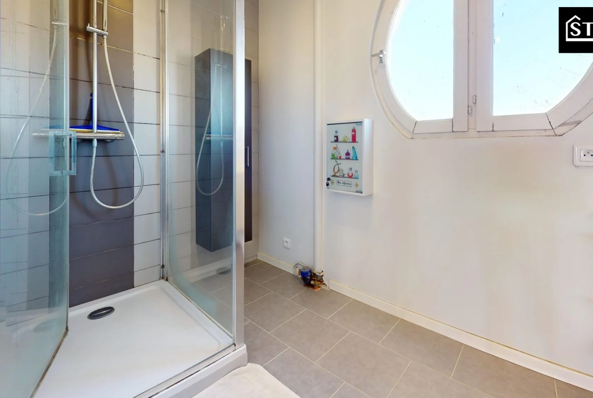 Appartement T4 lumineux avec balcon et cave à Belfort, proximité centre-ville 