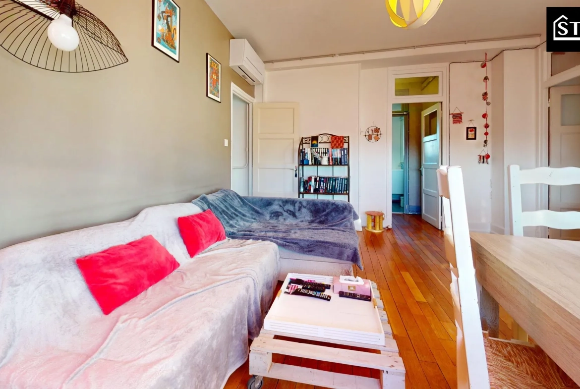 Appartement T4 lumineux avec balcon et cave à Belfort, proximité centre-ville 