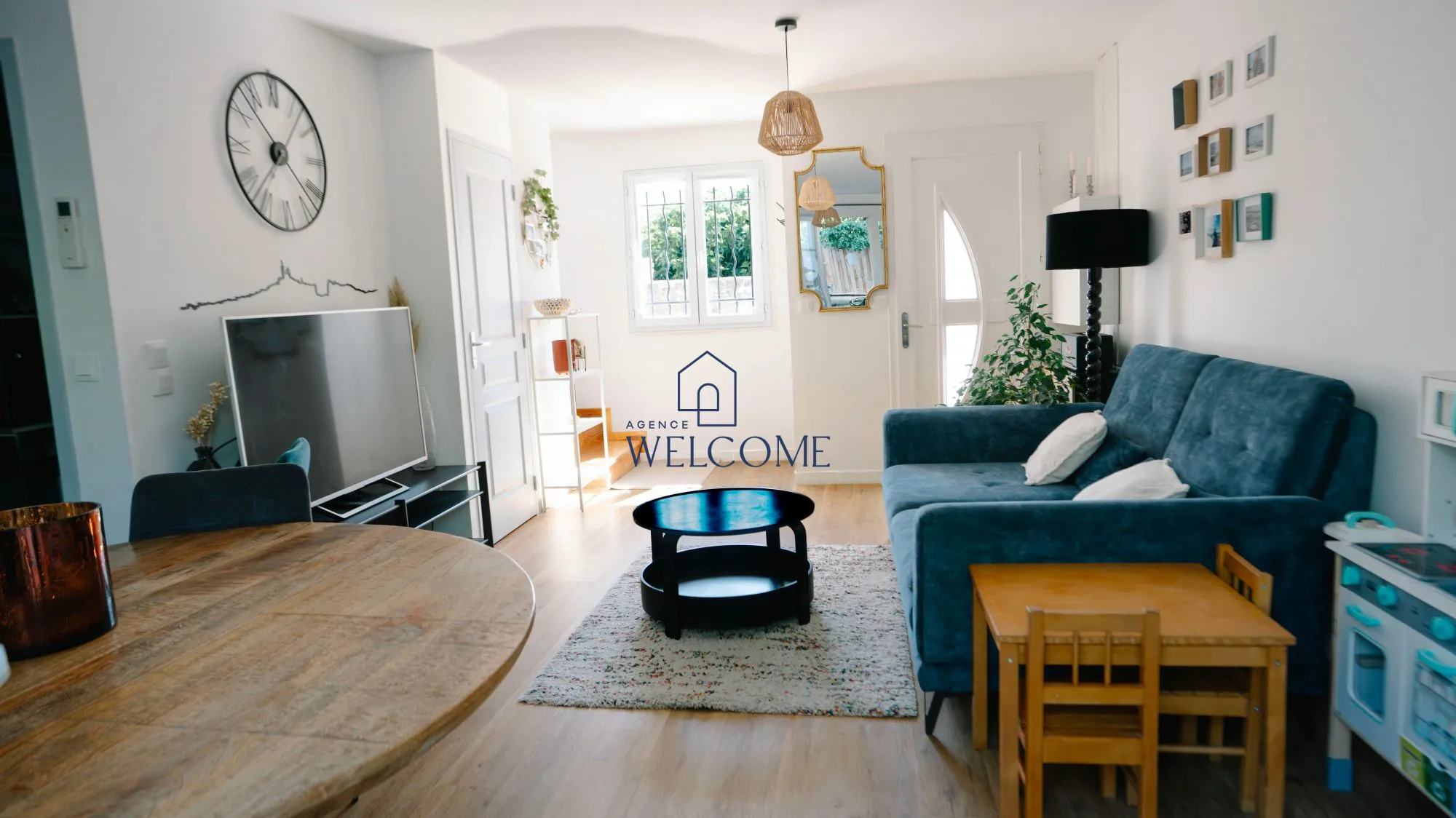 Maison jumelée à vendre à Connaux avec jardin et garage 
