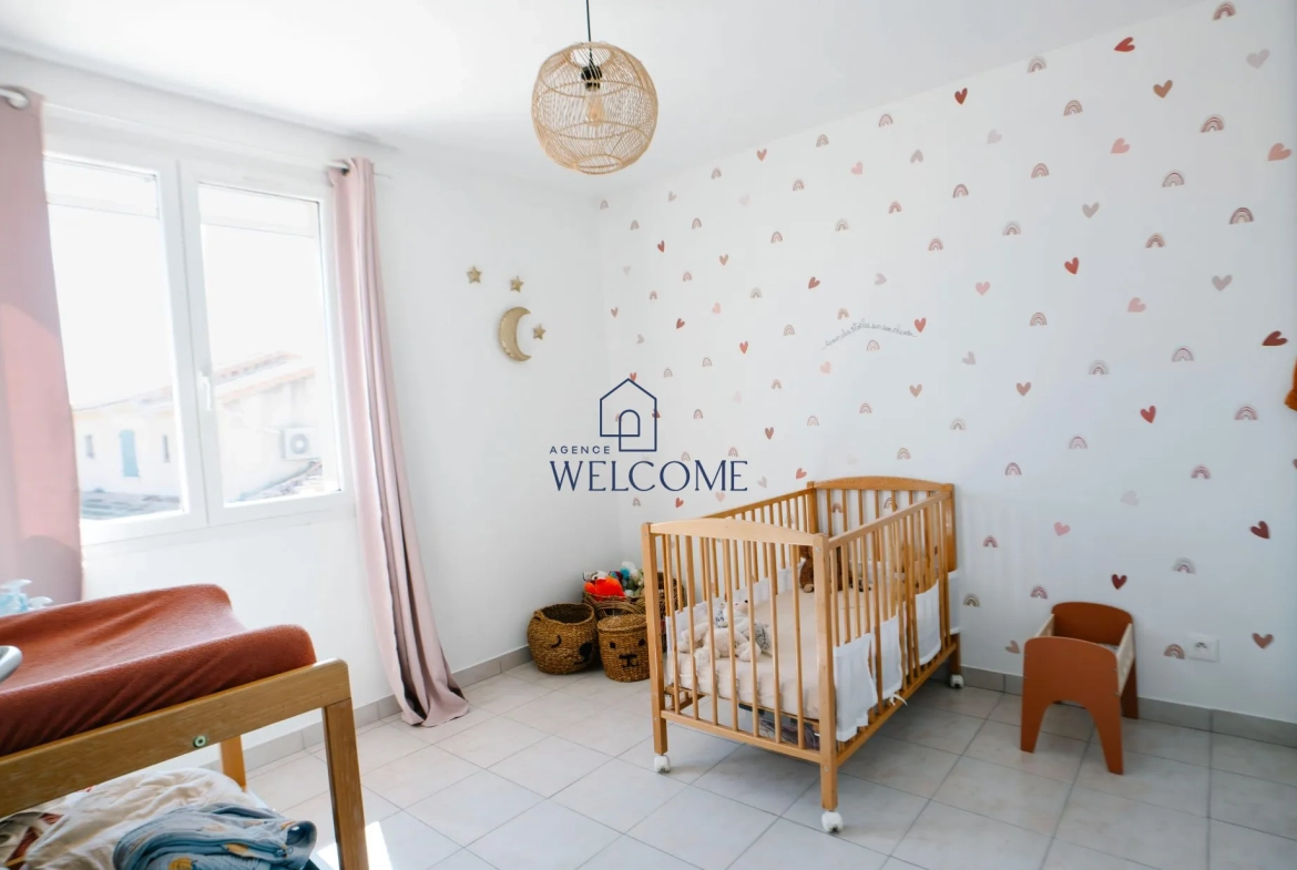 Maison jumelée à vendre à Connaux avec jardin et garage 