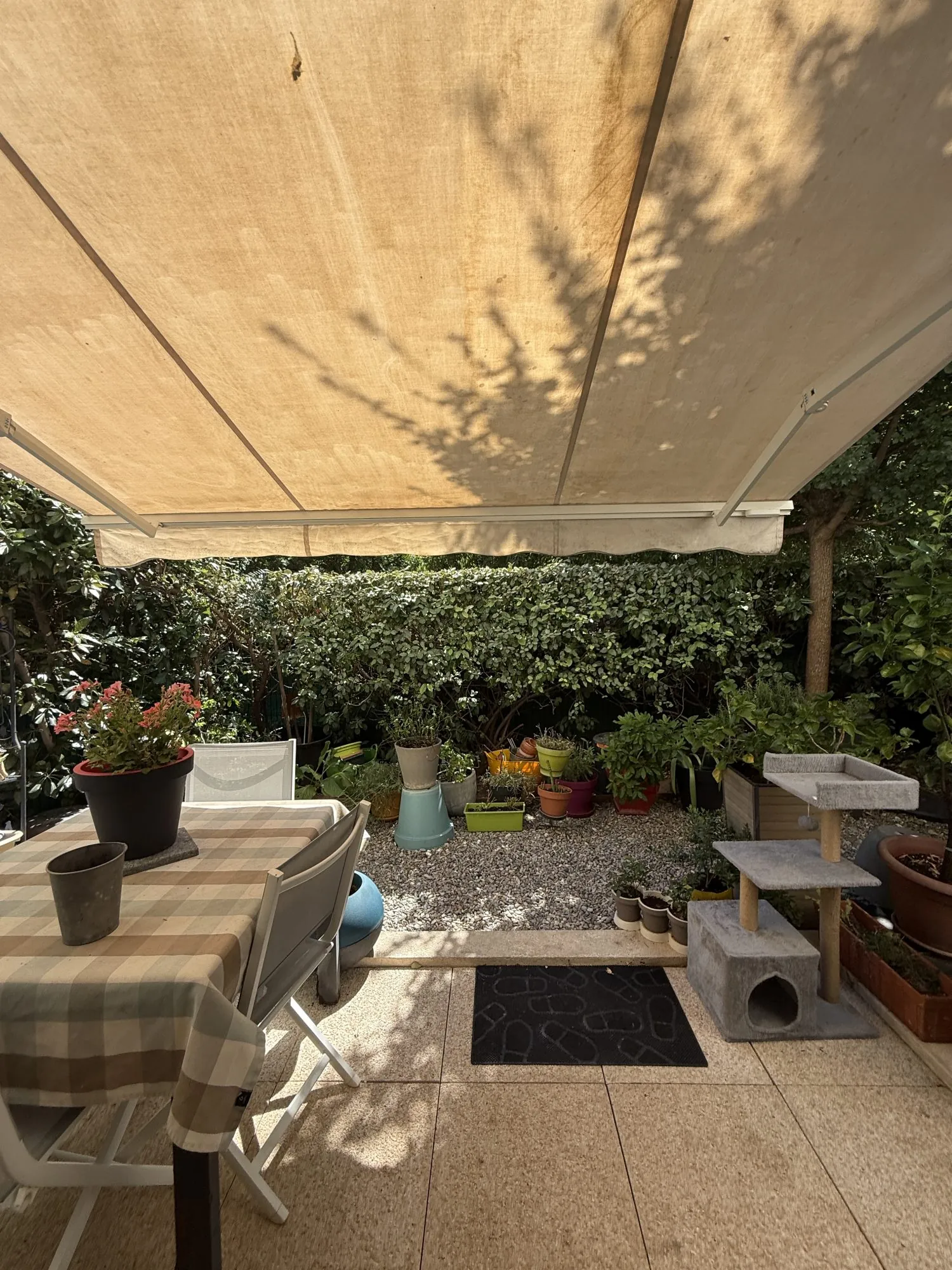 Charmant T2 avec terrasse dans résidence sécurisée à Draguignan 