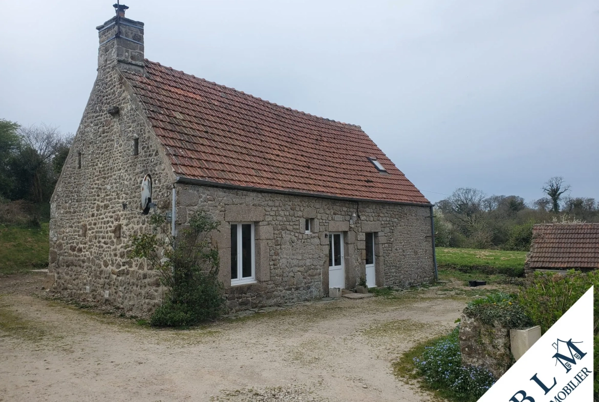 Maison en pierre à rénover à Carneville - 92m² avec dépendance et jardin 