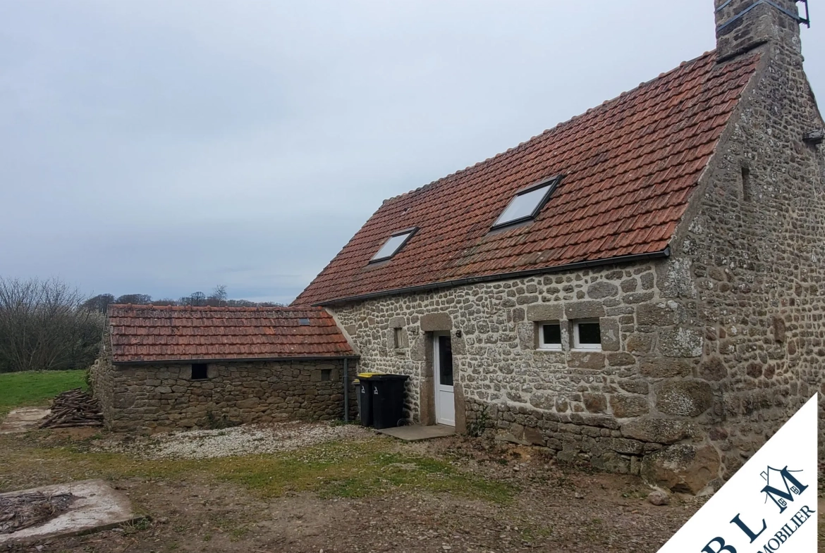 Maison en pierre à rénover à Carneville - 92m² avec dépendance et jardin 