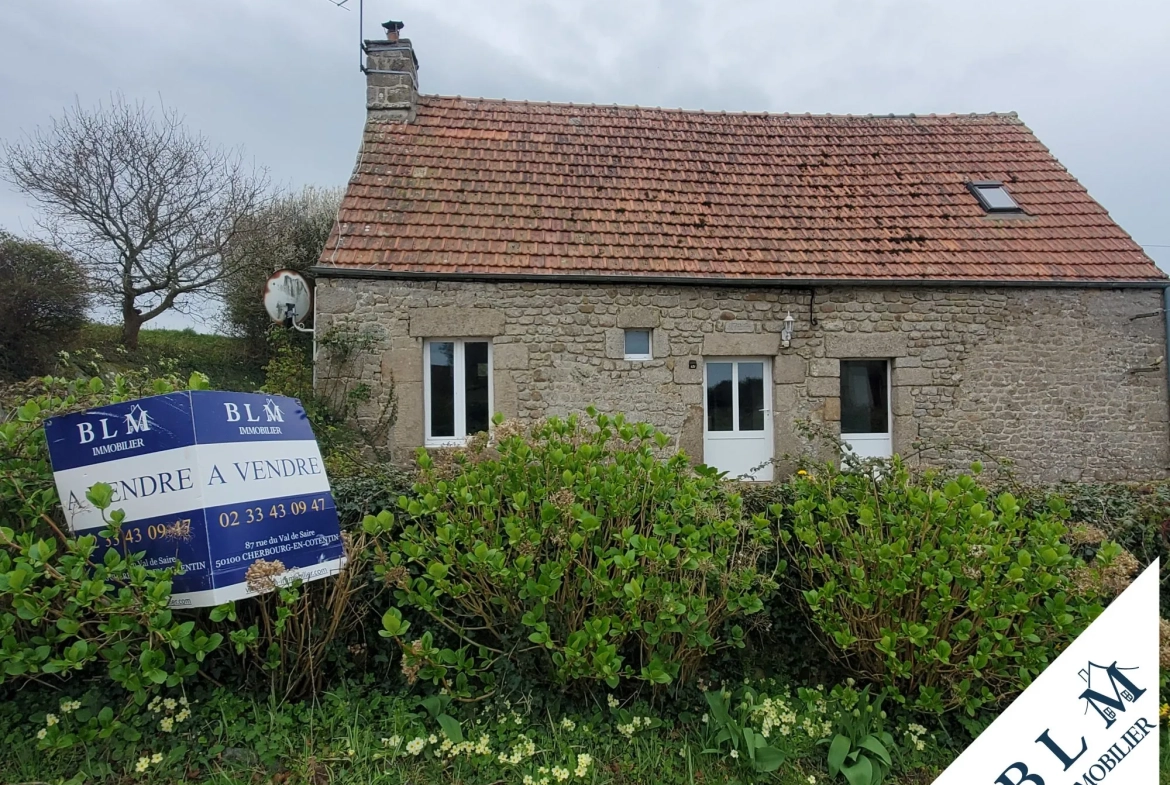 Maison en pierre à rénover à Carneville - 92m² avec dépendance et jardin 