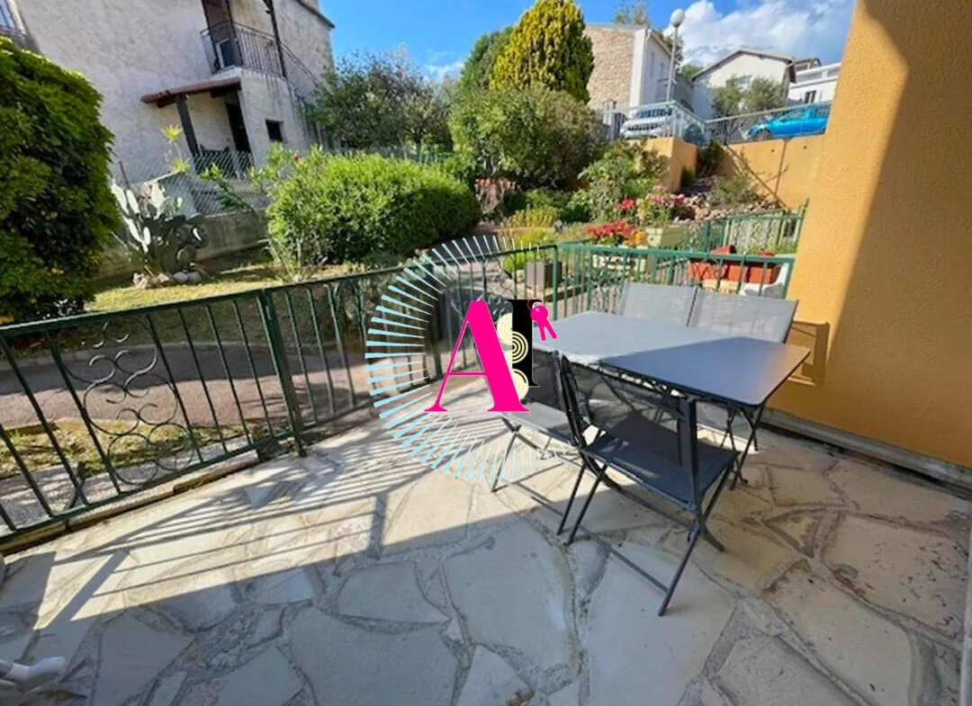 Maison de ville à vendre à Vallauris - 50 m² avec terrasse et garage 
