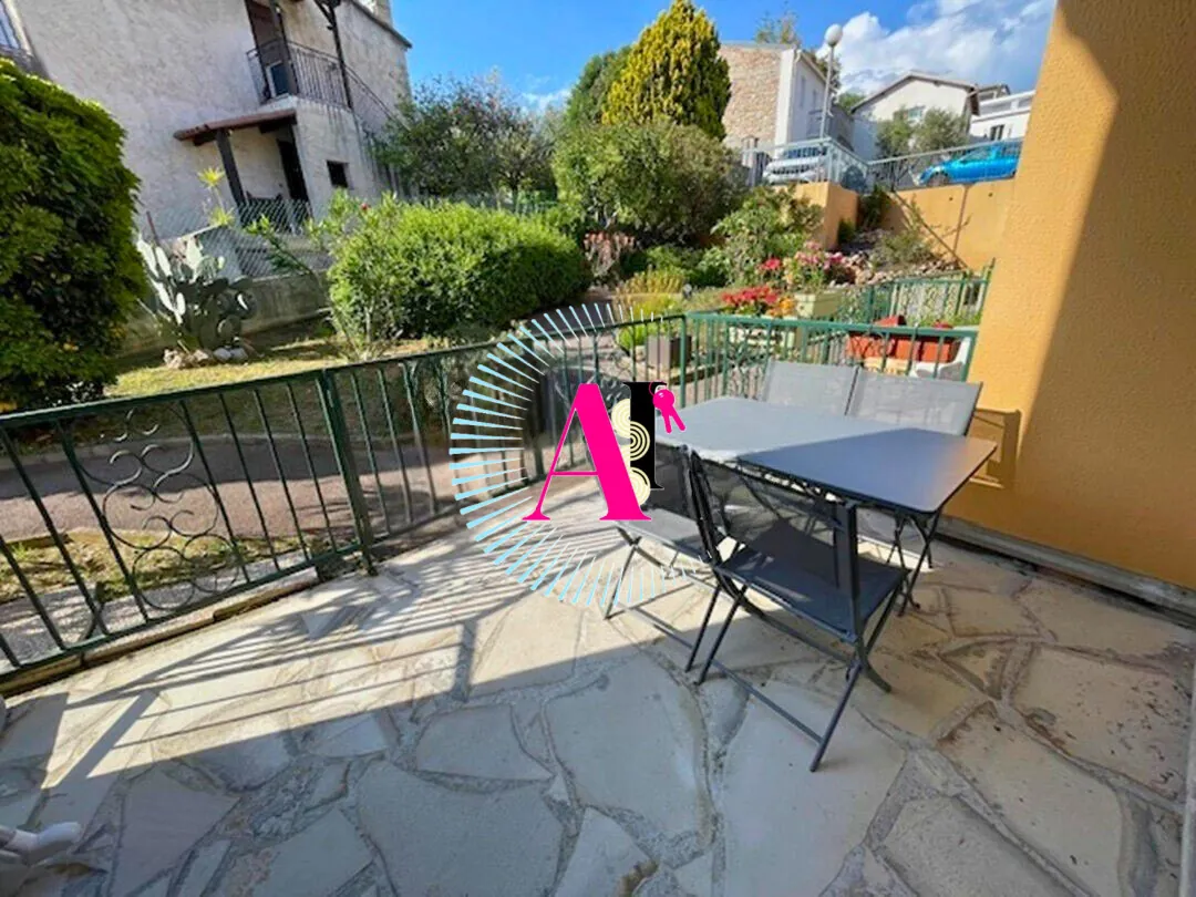 Maison de ville à vendre à Vallauris - 50 m² avec terrasse et garage 