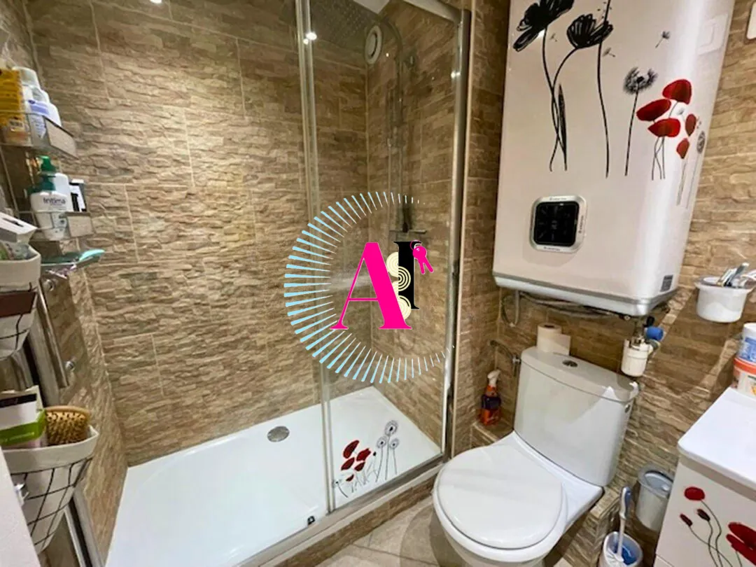 Maison de ville à vendre à Vallauris - 50 m² avec terrasse et garage 