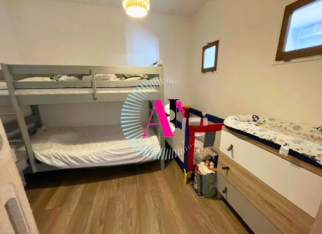 Maison de ville à vendre à Vallauris - 50 m² avec terrasse et garage 