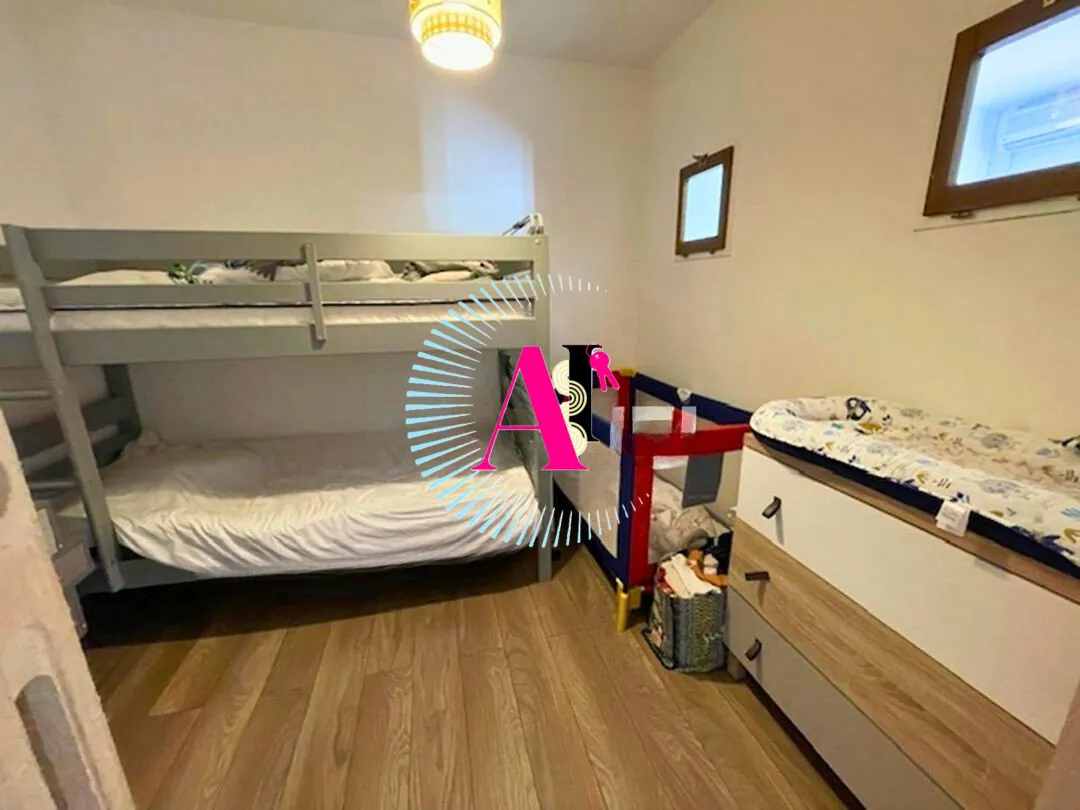 Maison de ville à vendre à Vallauris - 50 m² avec terrasse et garage 