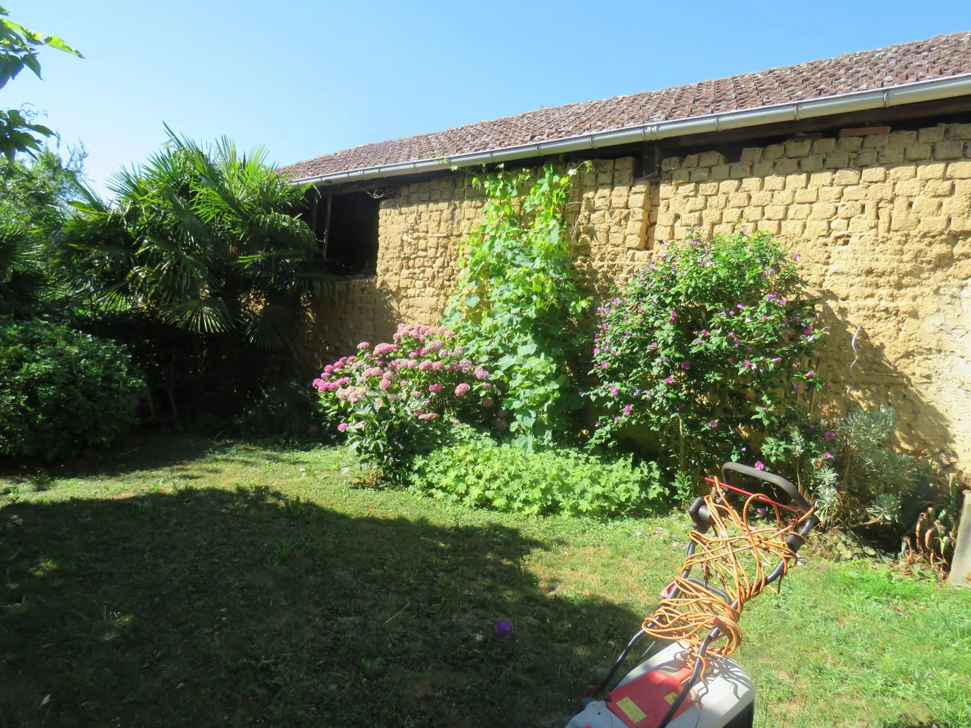 Belle maison de village à vendre à Castelnau-Magnoac – 145m² avec terrain et dépendance 