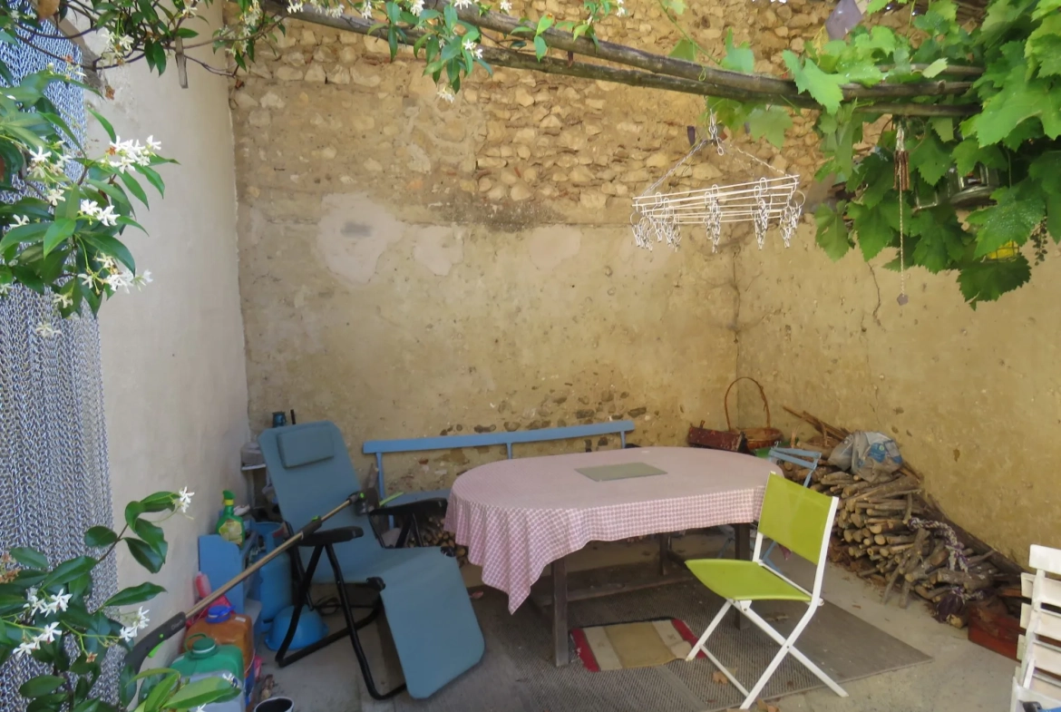 Belle maison de village à vendre à Castelnau-Magnoac – 145m² avec terrain et dépendance 