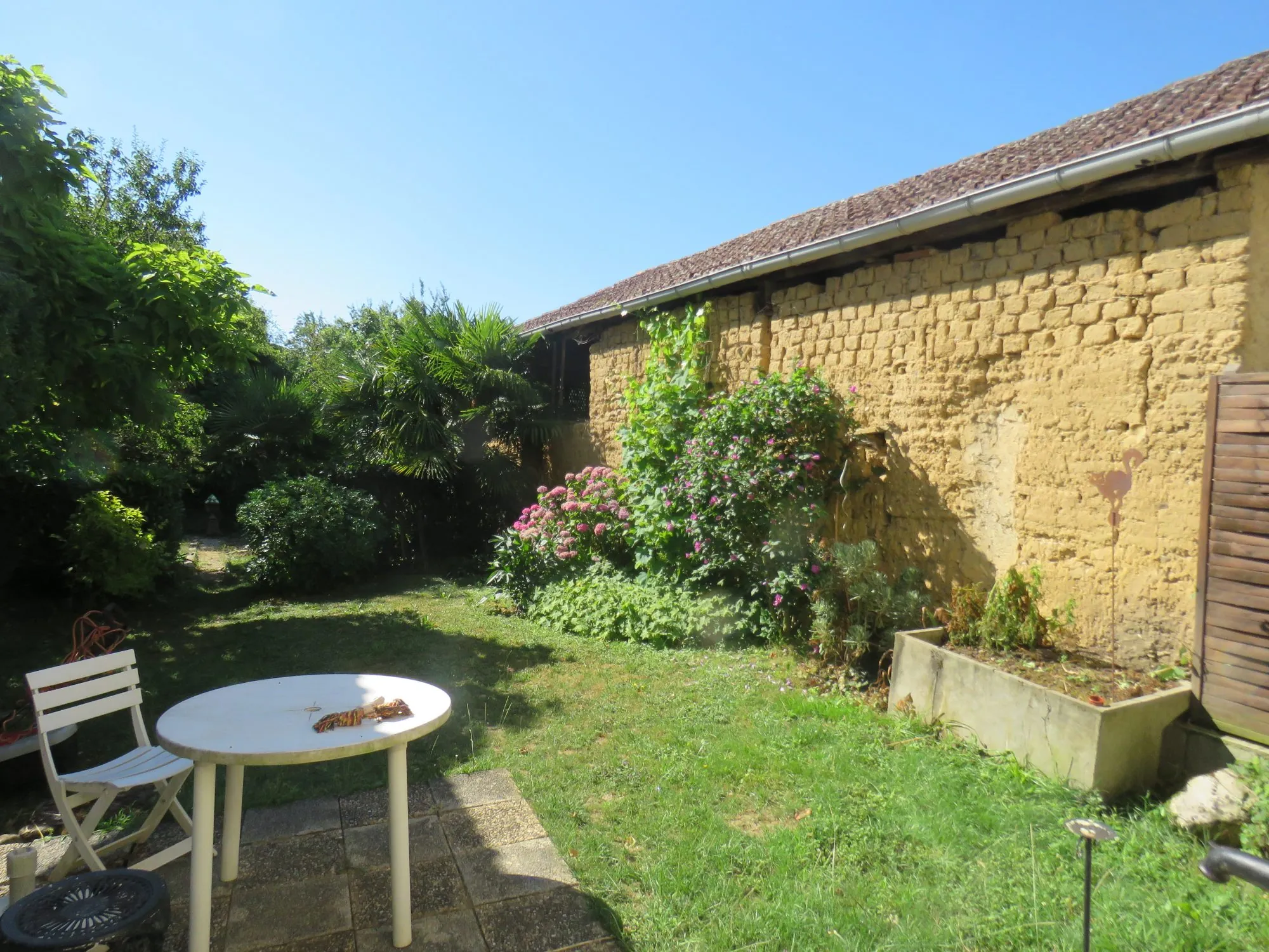 Belle maison de village à vendre à Castelnau-Magnoac – 145m² avec terrain et dépendance 