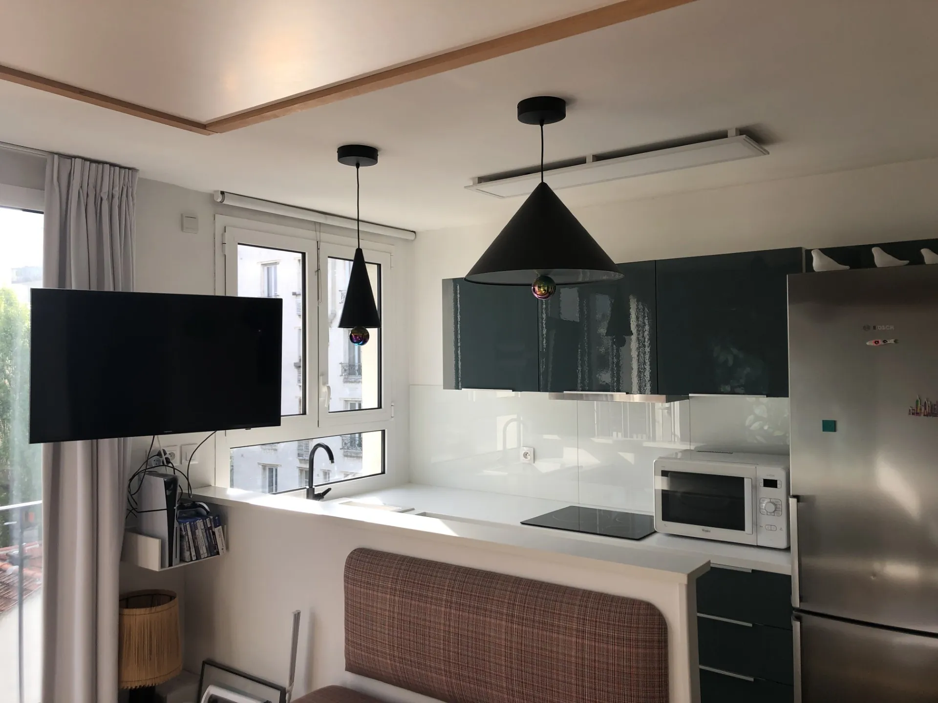 Studio à vendre à Courbevoie proche La Défense avec vue dégagée et parking 
