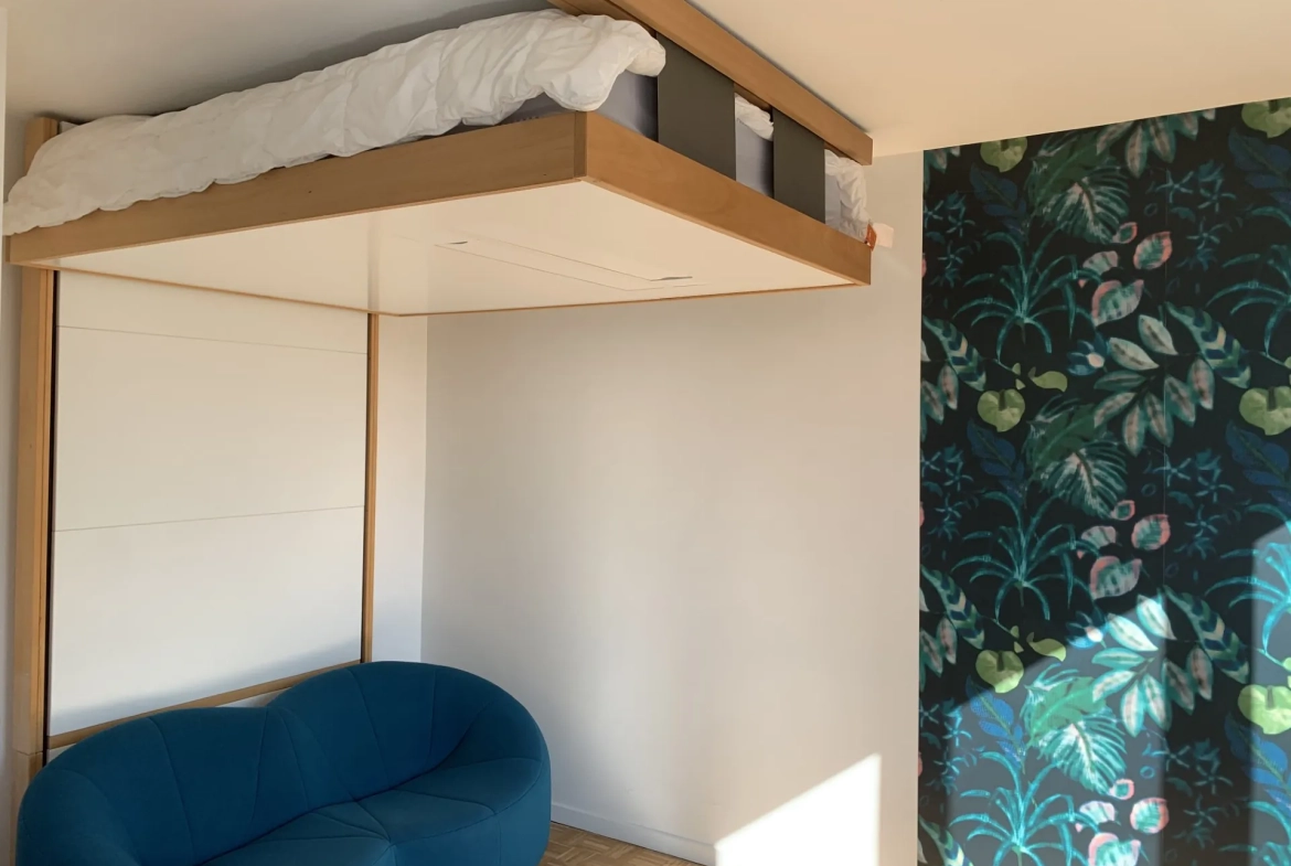Studio à vendre à Courbevoie proche La Défense avec vue dégagée et parking 