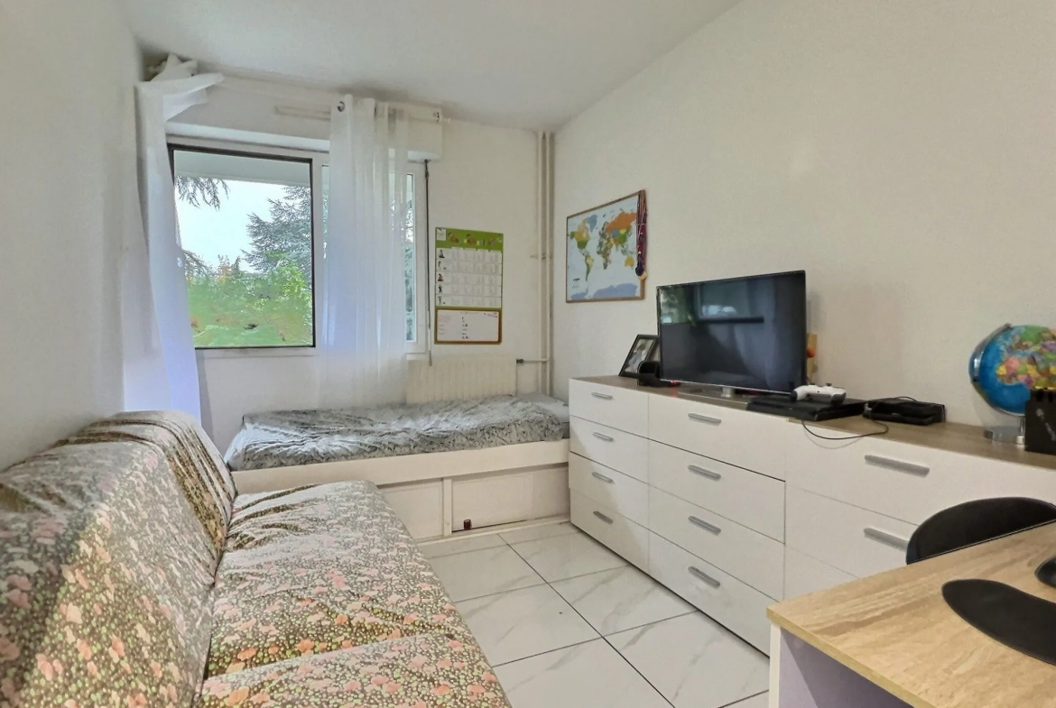 Appartement 3 pièces à Boissy-Saint-Léger proche RER A avec parking 