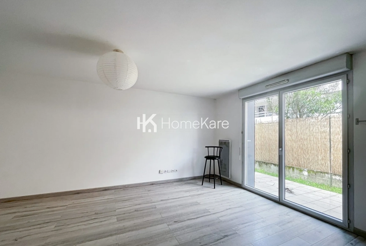 Appartement T3 avec terrasse et parking à Toulouse Guilhemery 