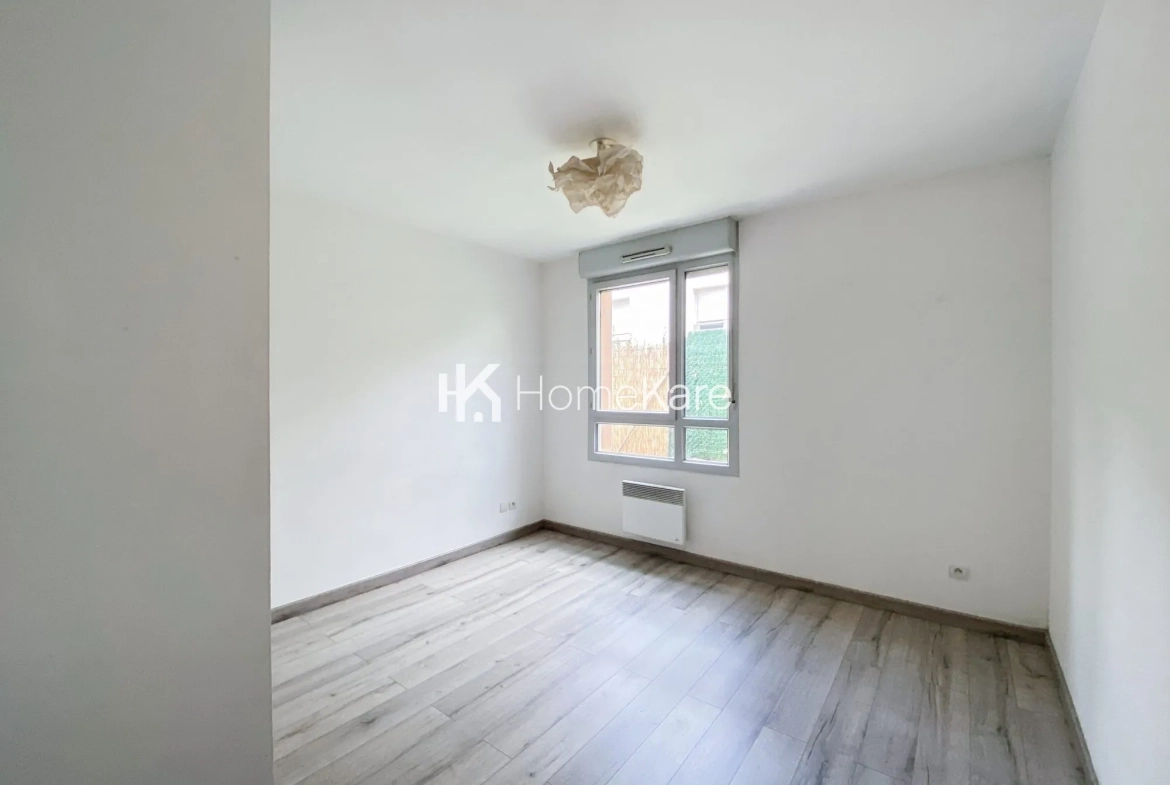 Appartement T3 avec terrasse et parking à Toulouse Guilhemery 