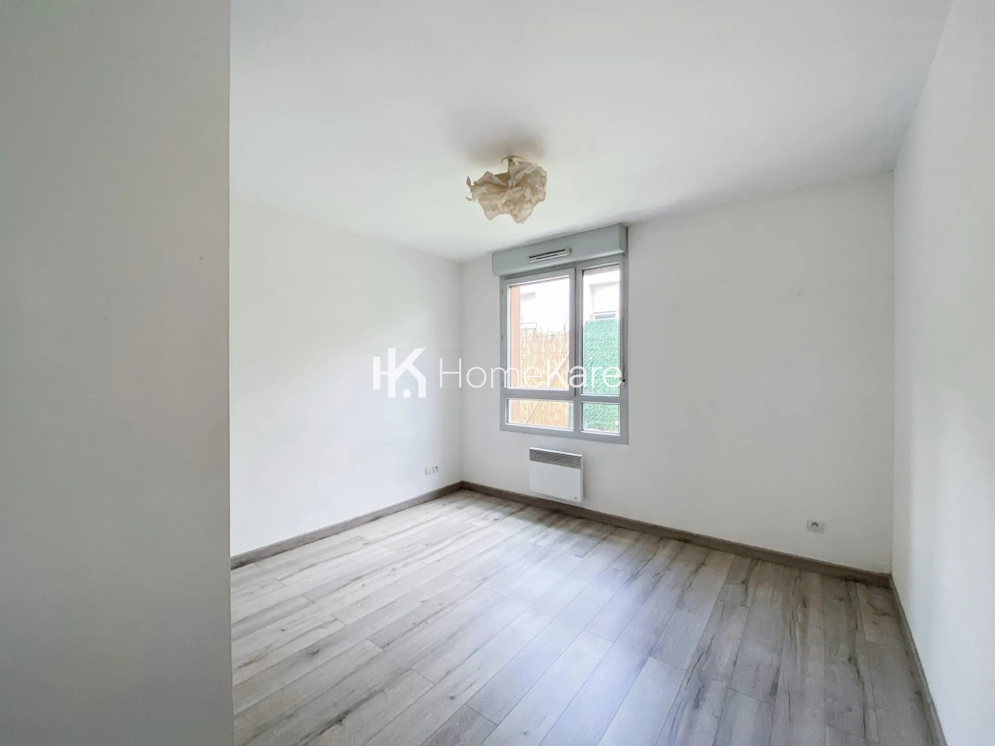 Appartement T3 avec terrasse et parking à Toulouse Guilhemery 