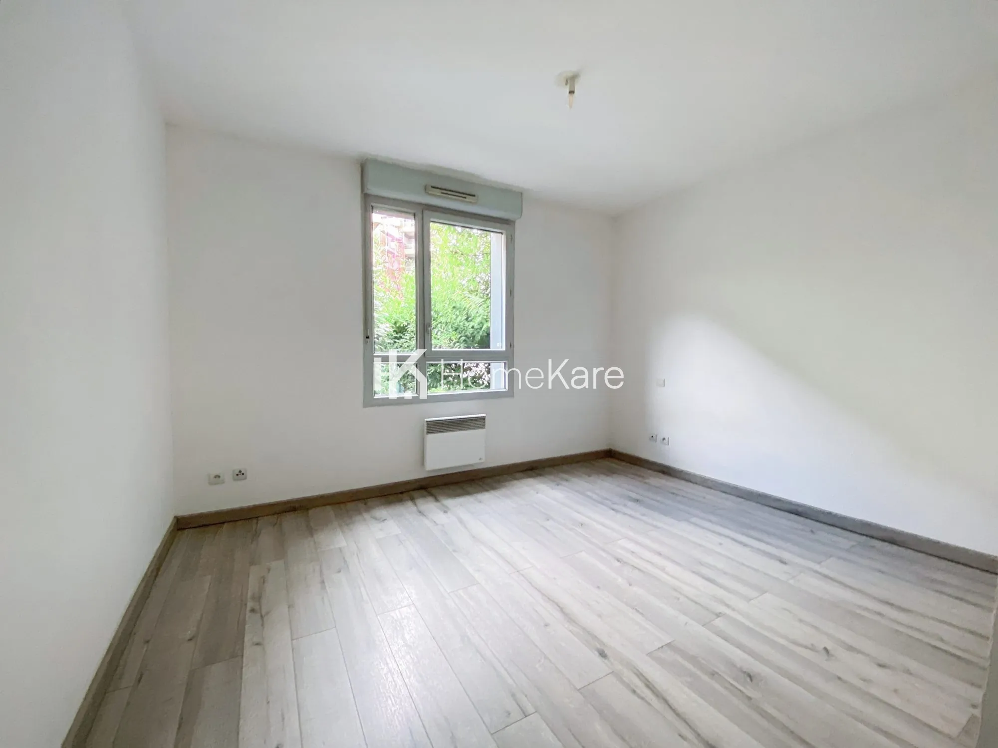 Appartement T3 avec terrasse et parking à Toulouse Guilhemery 