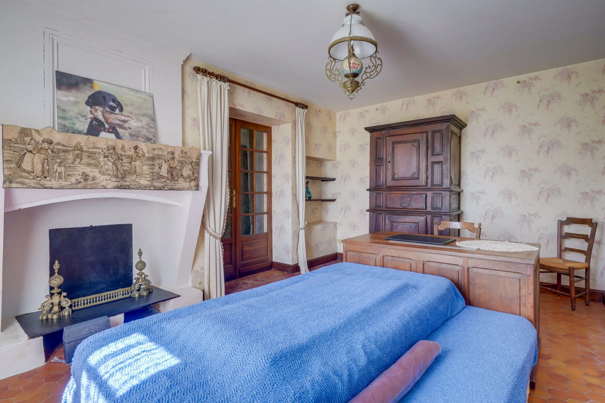 Maison à rénover de 105 m² avec parking à Galgon, proche commodités 