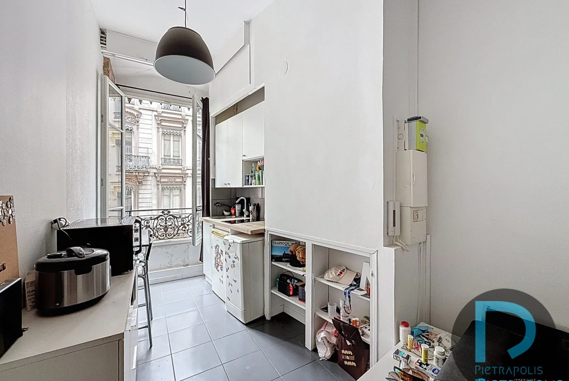Appartement studio avec mezzanine à Lyon 2ème, centre-ville, faibles charges 