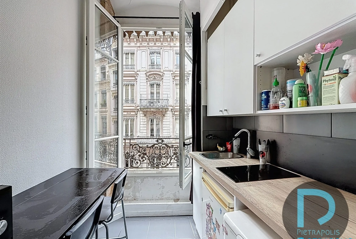 Appartement studio avec mezzanine à Lyon 2ème, centre-ville, faibles charges 