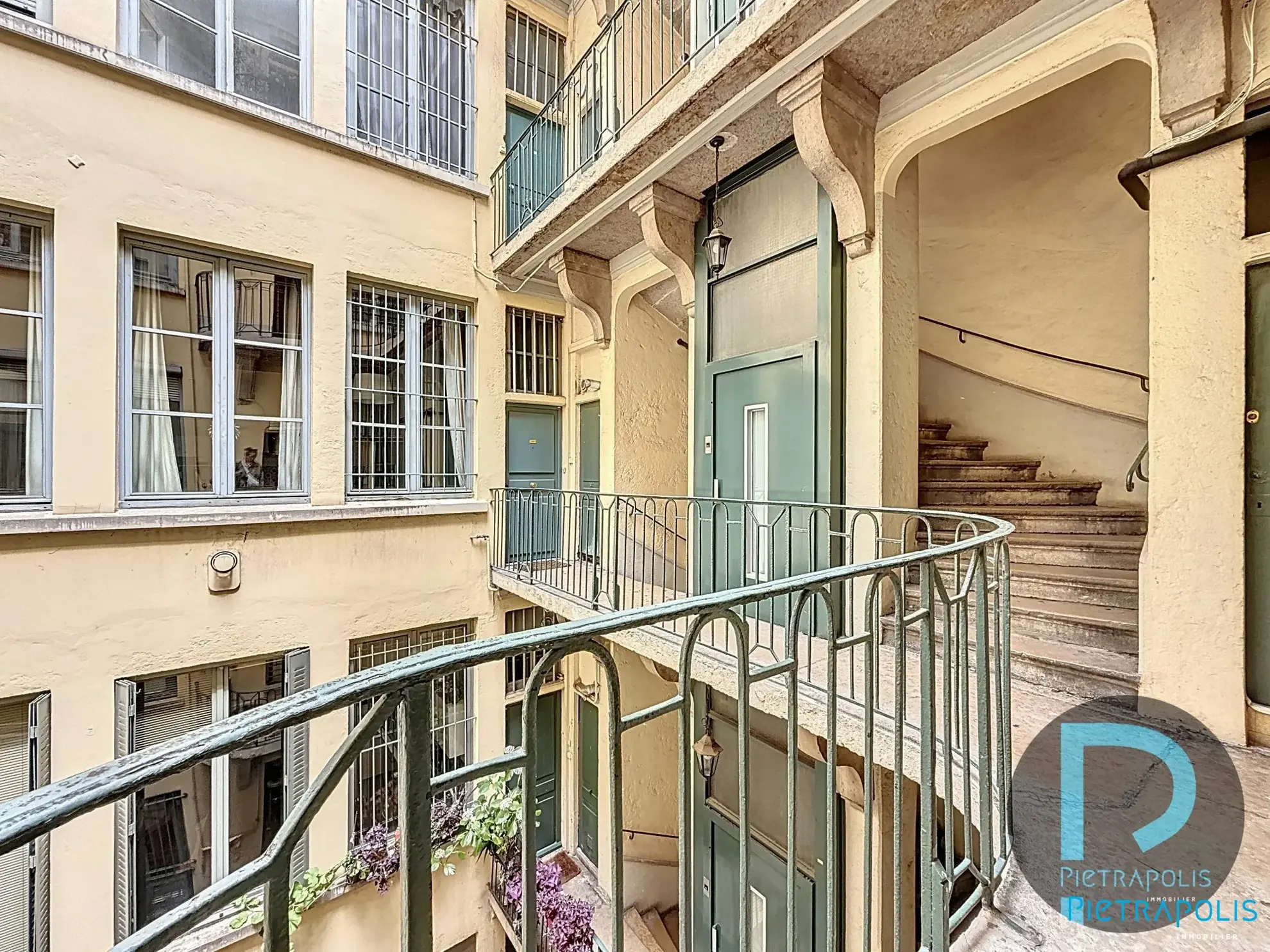 Appartement studio avec mezzanine à Lyon 2ème, centre-ville, faibles charges 
