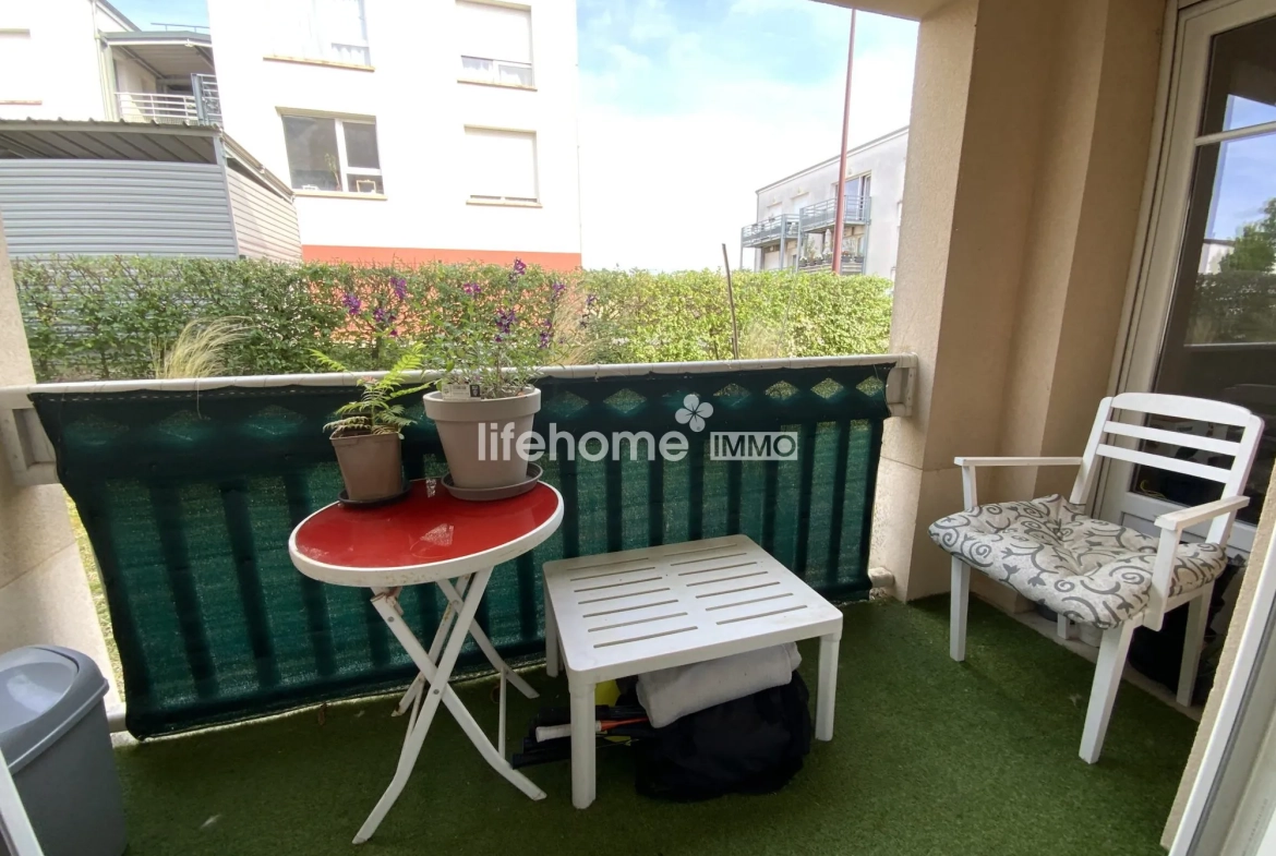 Studio de 33 m² avec terrasse à Châteauroux - Investissement idéal 