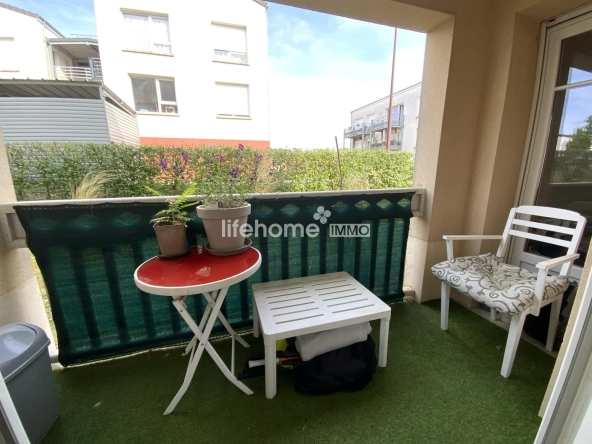 Studio de 33 m² avec terrasse à Châteauroux - Investissement idéal