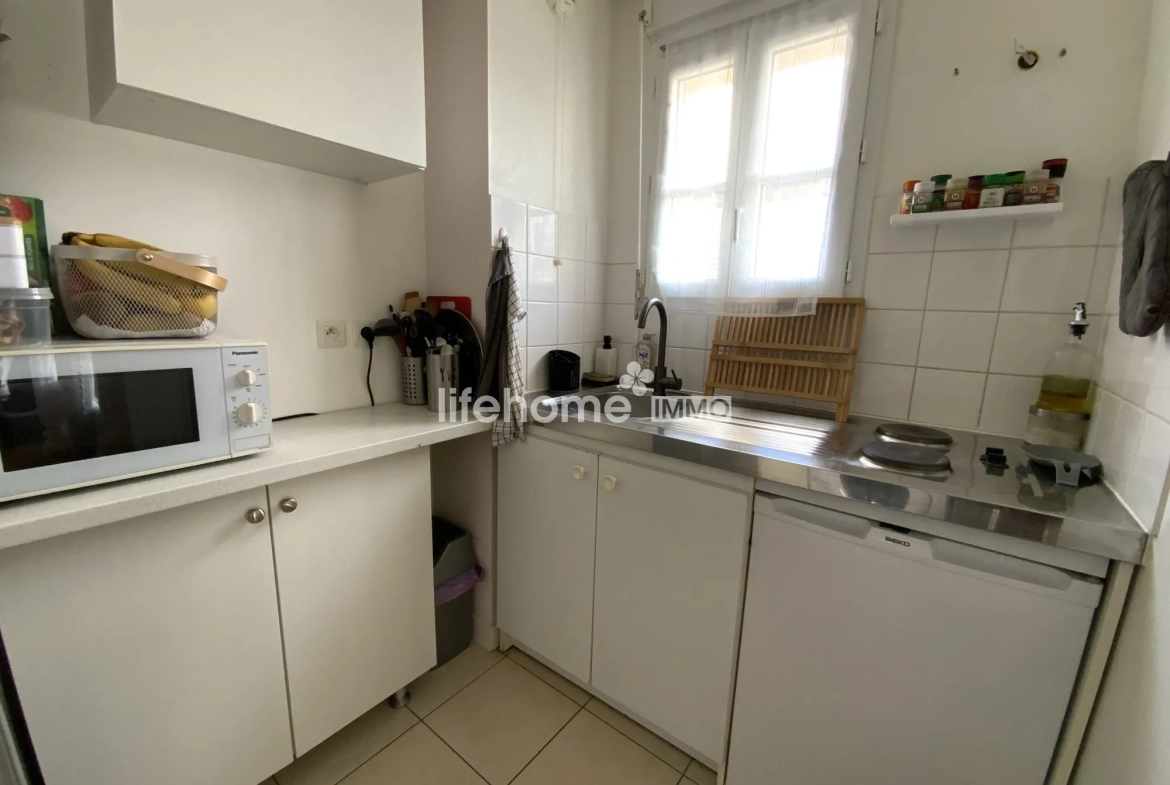 Studio de 33 m² avec terrasse à Châteauroux - Investissement idéal 