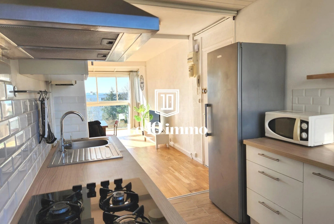 Appartement T5 lumineux de 84 m² à Cholet avec cave et parking privé 