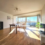 Salon Appartement T5 lumineux de 84 m² à Cholet avec cave et parking privé