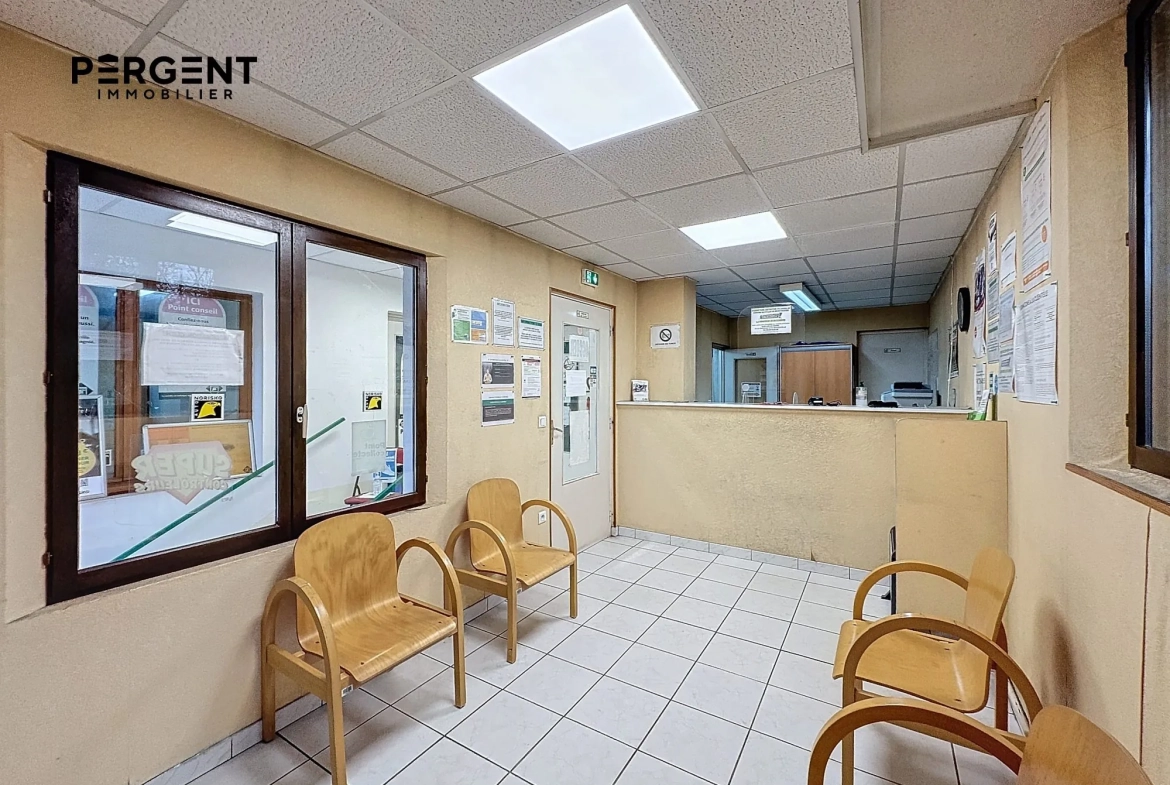 Entrepôt industriel de 600 m² à Monthermé, opportunité d'investissement 