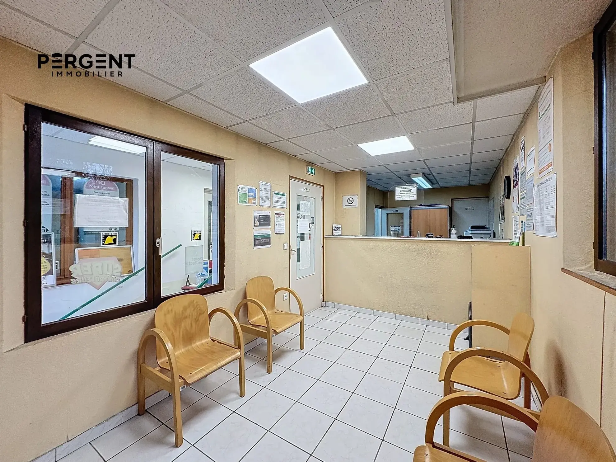 Entrepôt industriel de 600 m² à Monthermé, opportunité d'investissement 