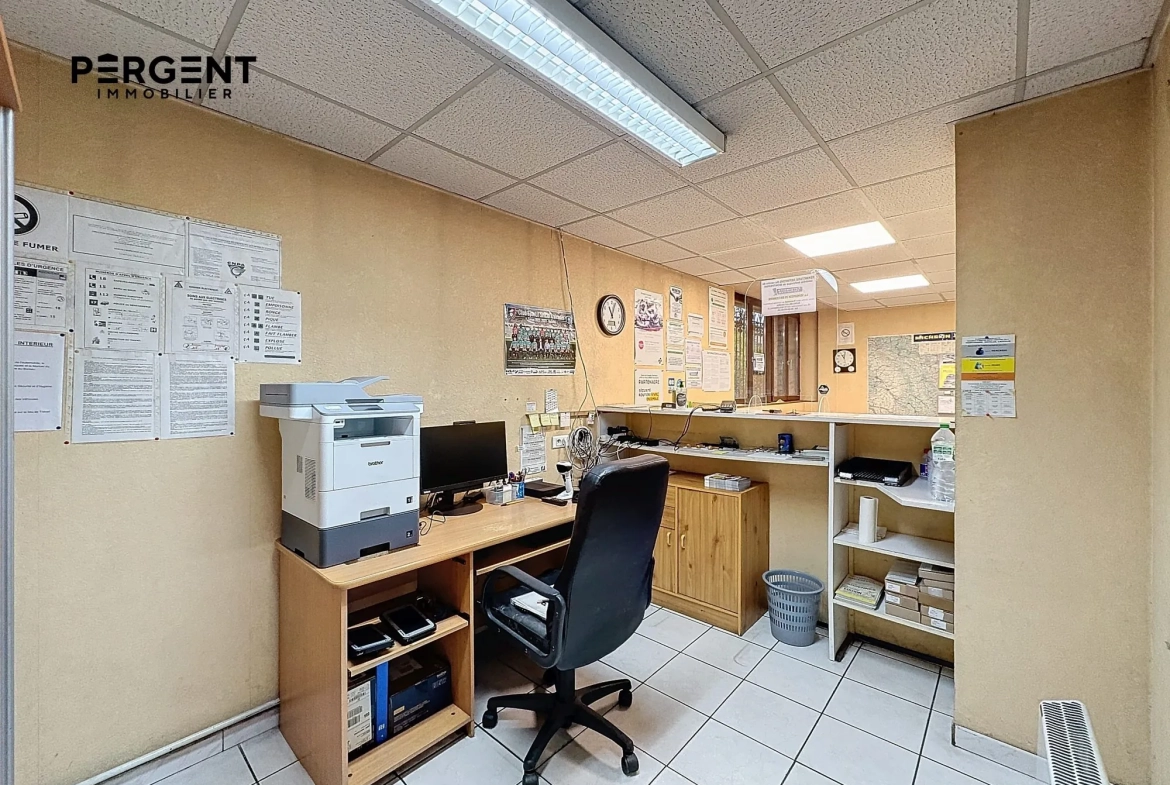 Entrepôt industriel de 600 m² à Monthermé, opportunité d'investissement 