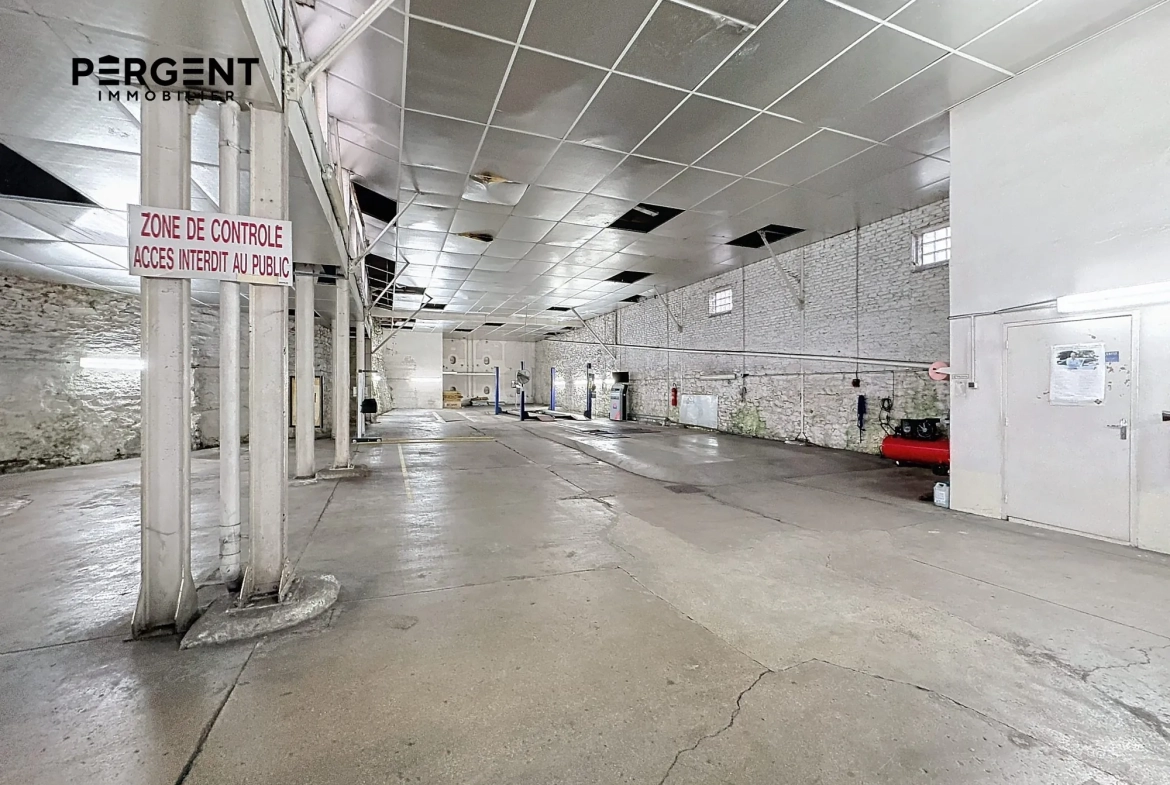 Entrepôt industriel de 600 m² à Monthermé, opportunité d'investissement 