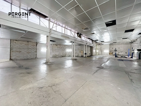 Entrepôt industriel de 600 m² à Monthermé, opportunité d'investissement