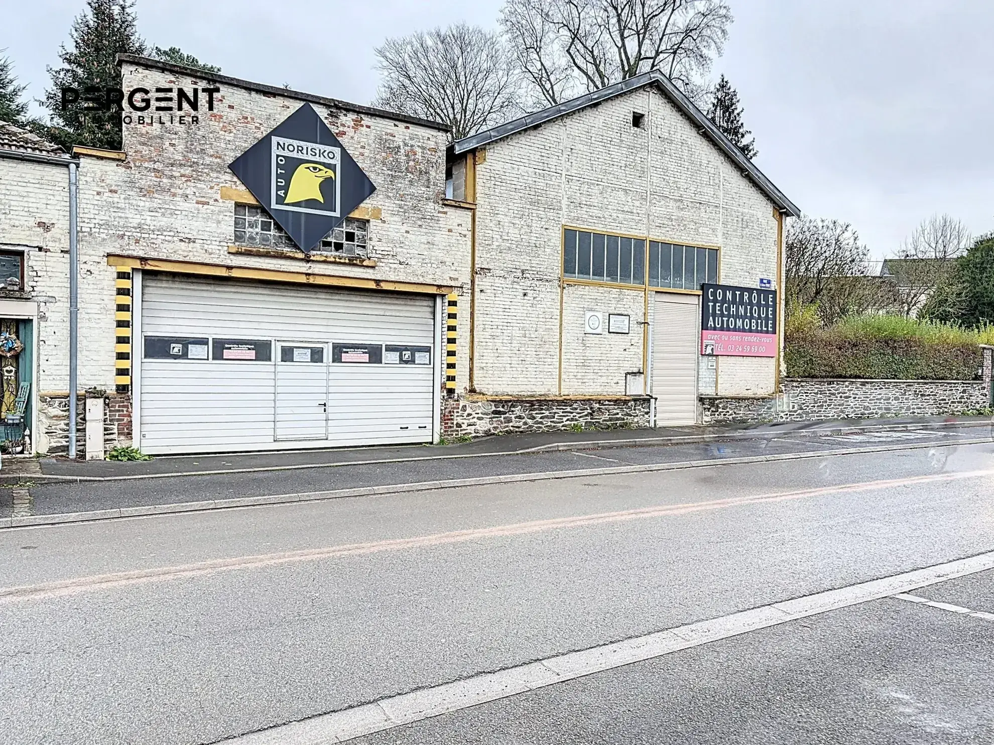 Entrepôt industriel de 600 m² à Monthermé, opportunité d'investissement 