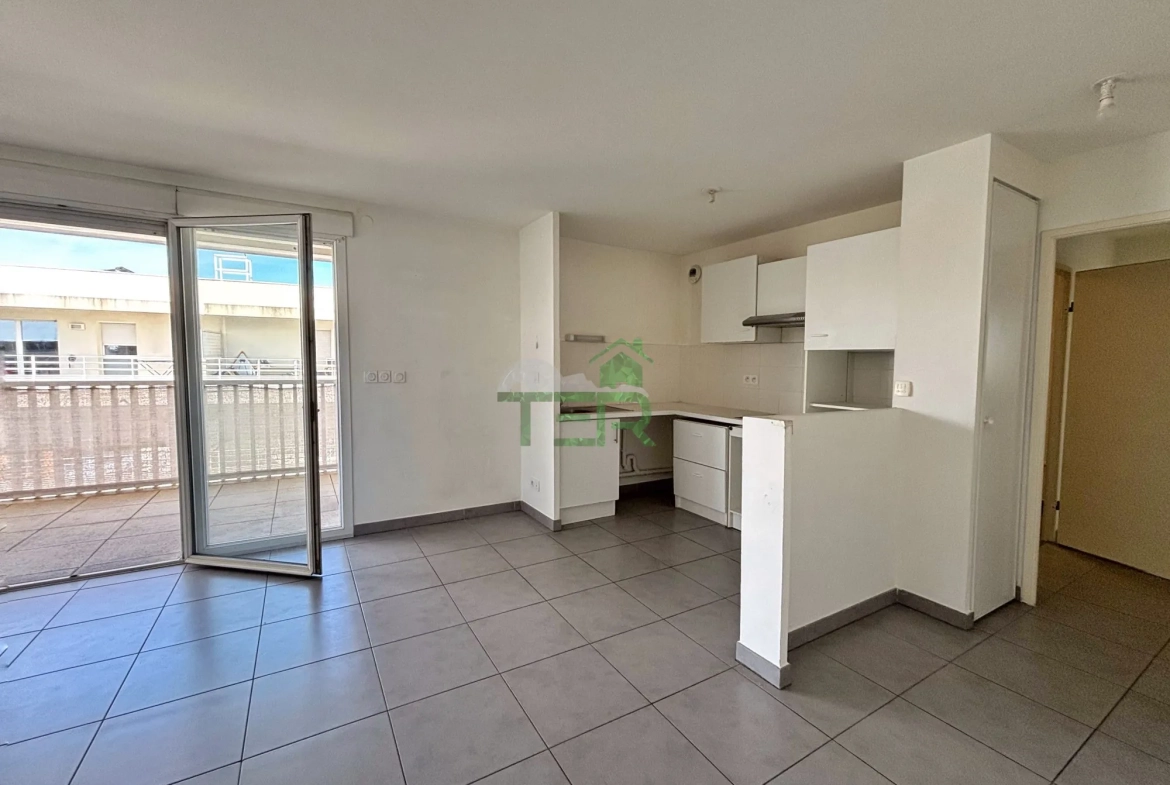 Appartement T3 avec terrasse et parking à vendre à Montpellier Prés d'Arènes 