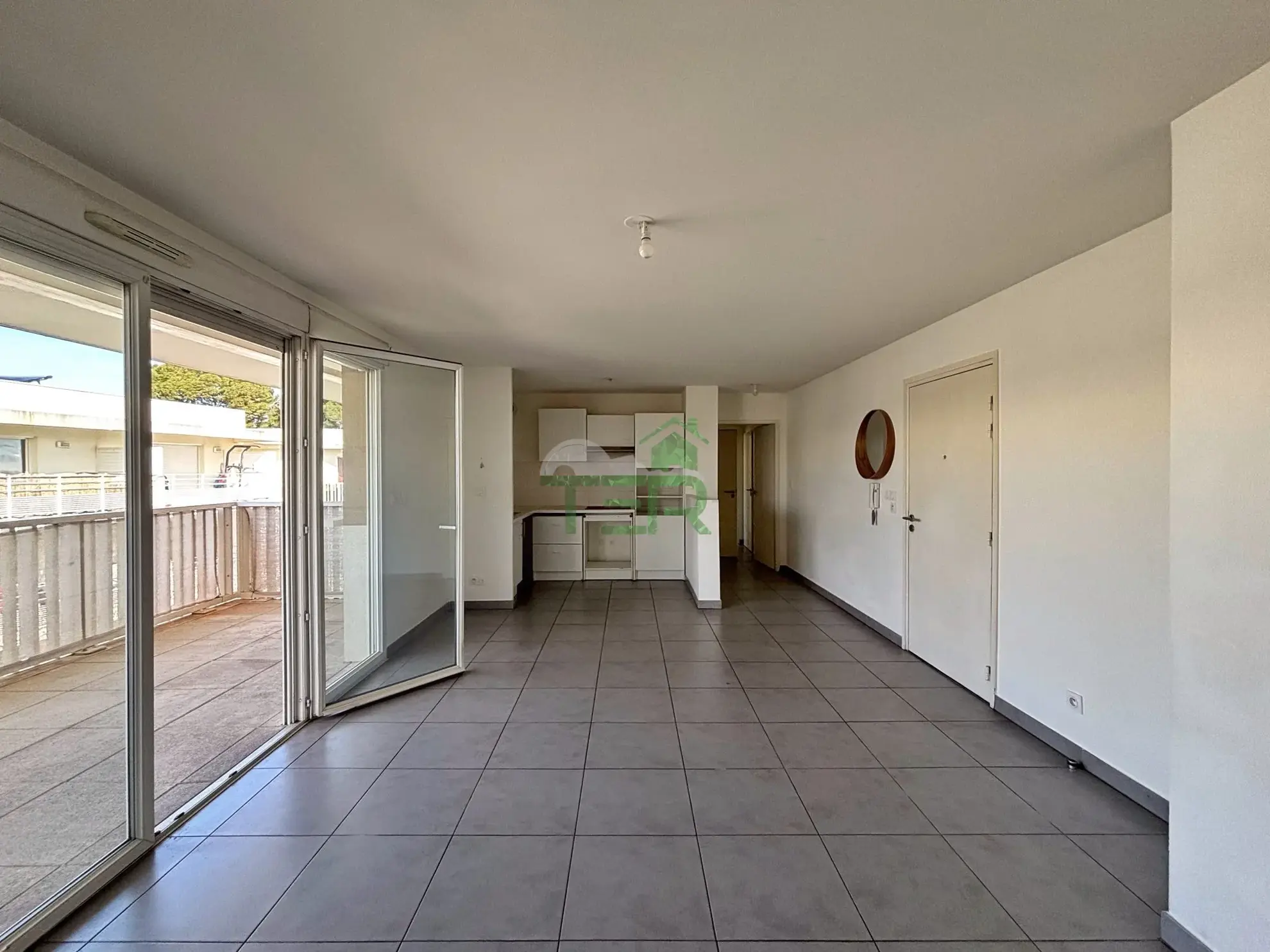 Appartement T3 avec terrasse et parking à vendre à Montpellier Prés d'Arènes 