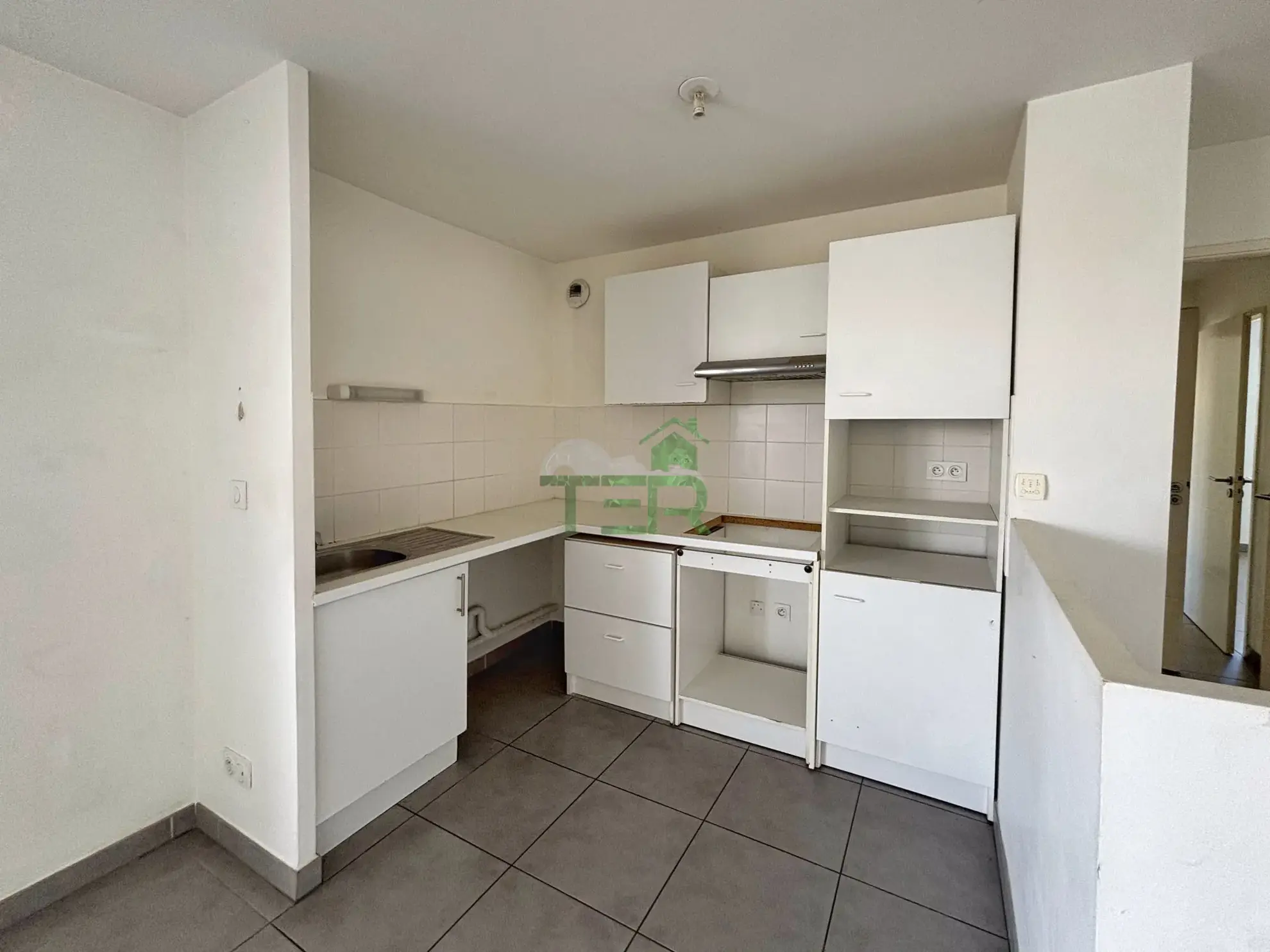 Appartement T3 avec terrasse et parking à vendre à Montpellier Prés d'Arènes 