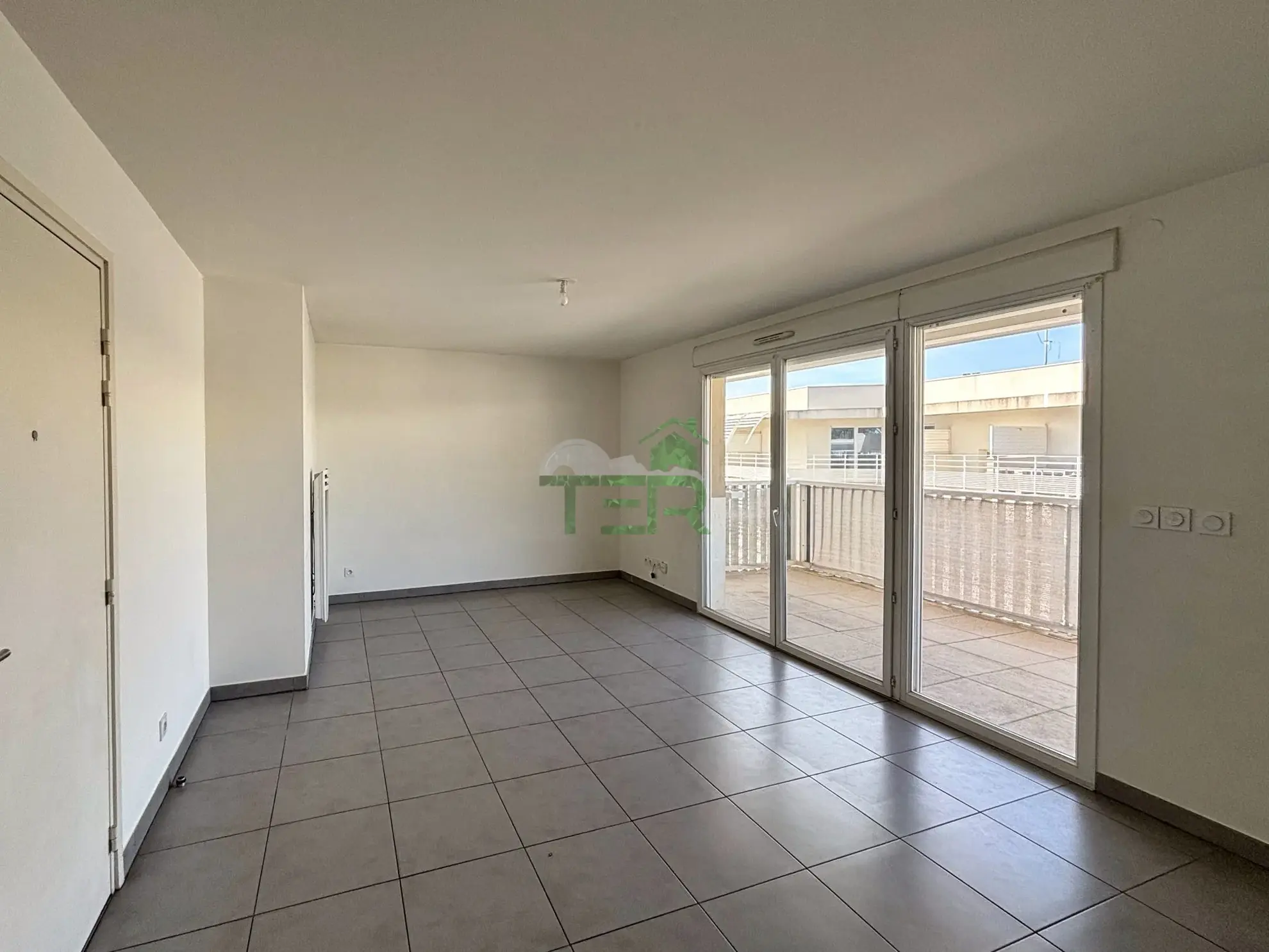 Appartement T3 avec terrasse et parking à vendre à Montpellier Prés d'Arènes 