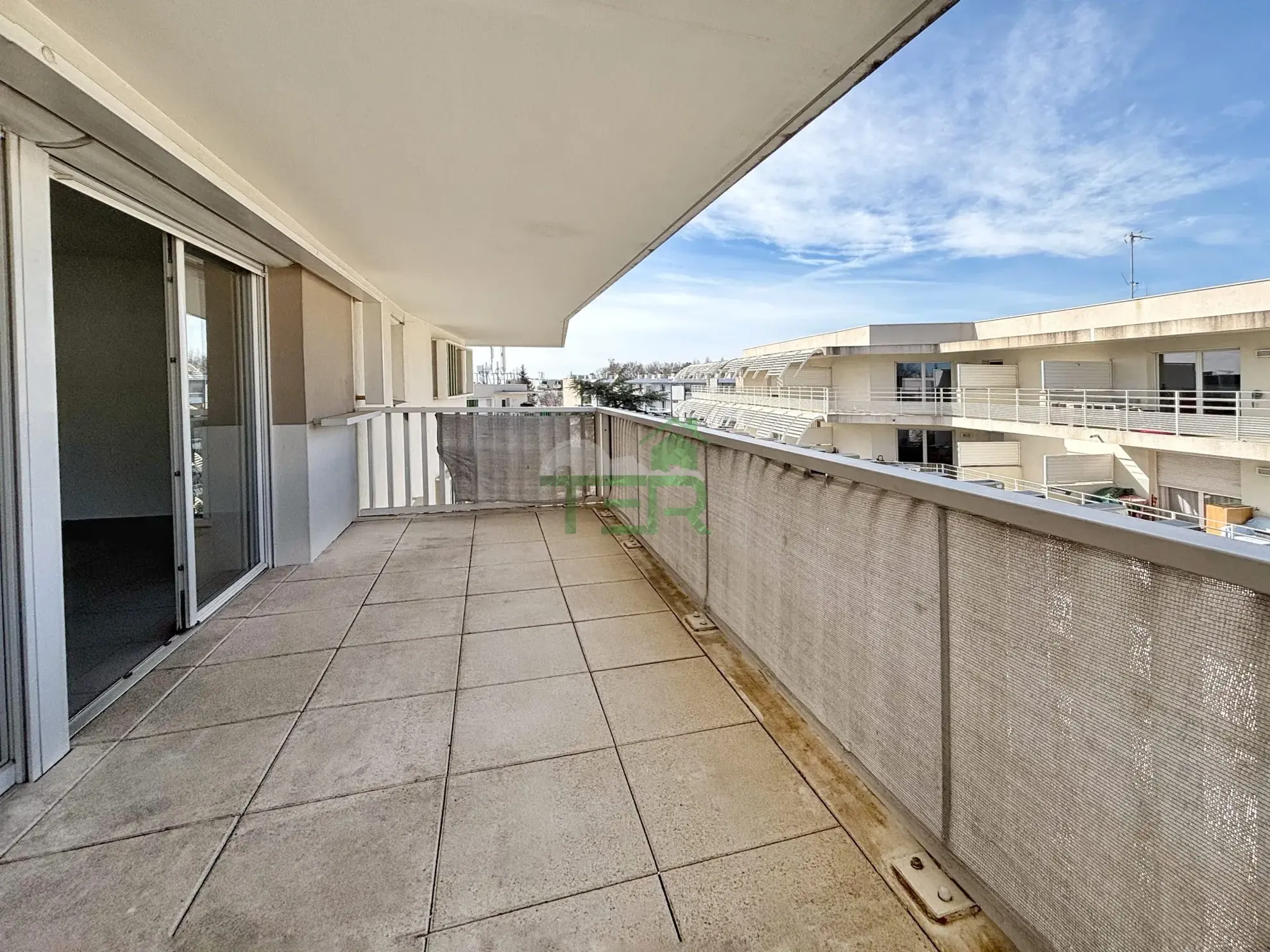 Appartement T3 avec terrasse et parking à vendre à Montpellier Prés d'Arènes 