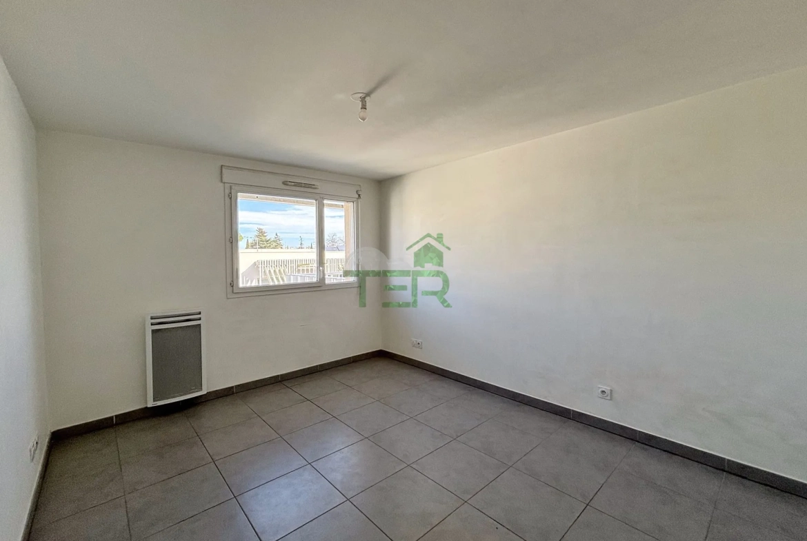 Appartement T3 avec terrasse et parking à vendre à Montpellier Prés d'Arènes 