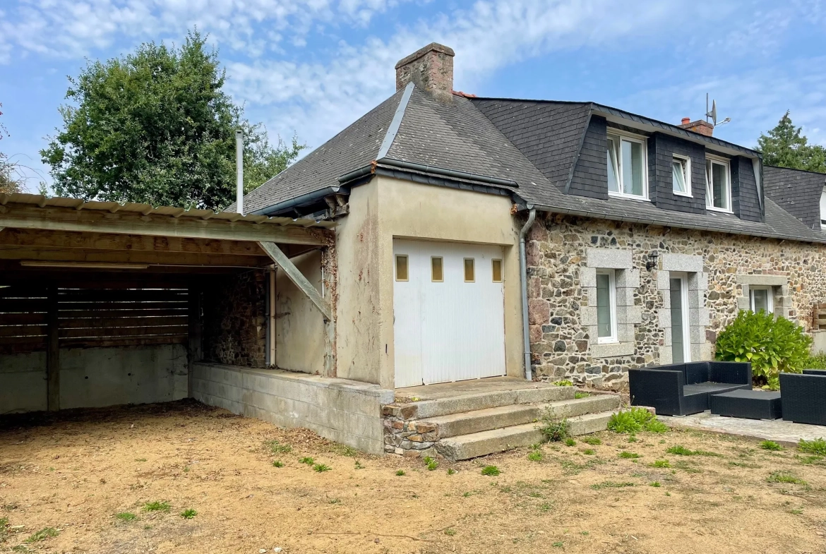 Belle maison en pierre avec jardin, garage à Pléguien 