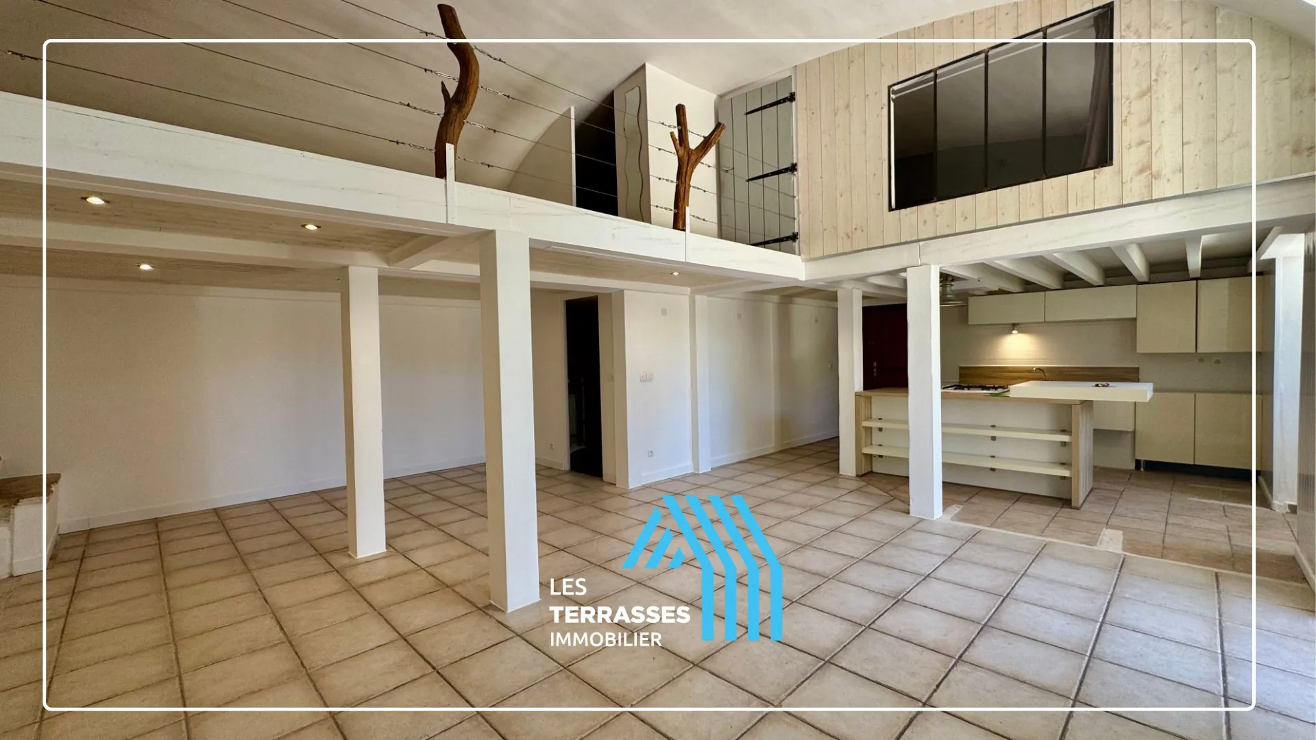 Loft spacieux avec dépendance et jardin à Montboucher-sur-Jabron 