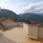 Maison de village rénovée avec terrasse et vue panoramique à Ria-Sirach