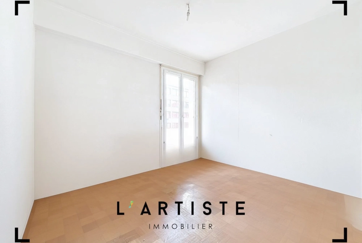 Appartement 3 pièces à vendre au cœur de Rouen avec balcon et vue sur rue 