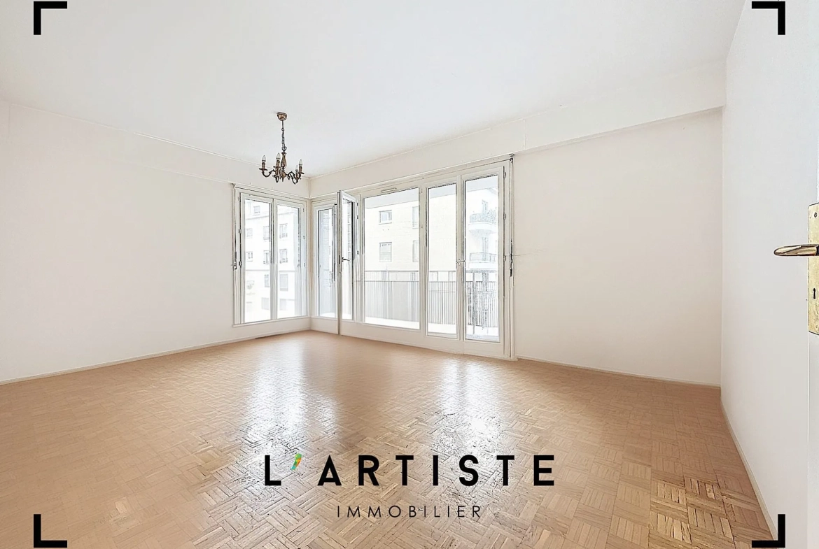 Appartement 3 pièces à vendre au cœur de Rouen avec balcon et vue sur rue 