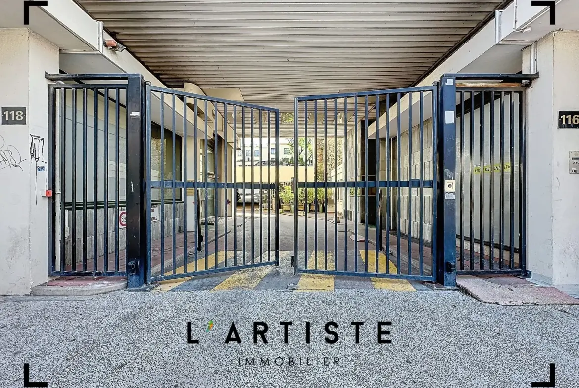 Appartement 3 pièces à vendre au cœur de Rouen avec balcon et vue sur rue 